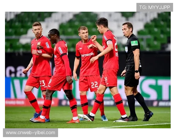 德甲战术多元化趋势：勒沃库森3-4-3体系与拜仁高位压迫对比